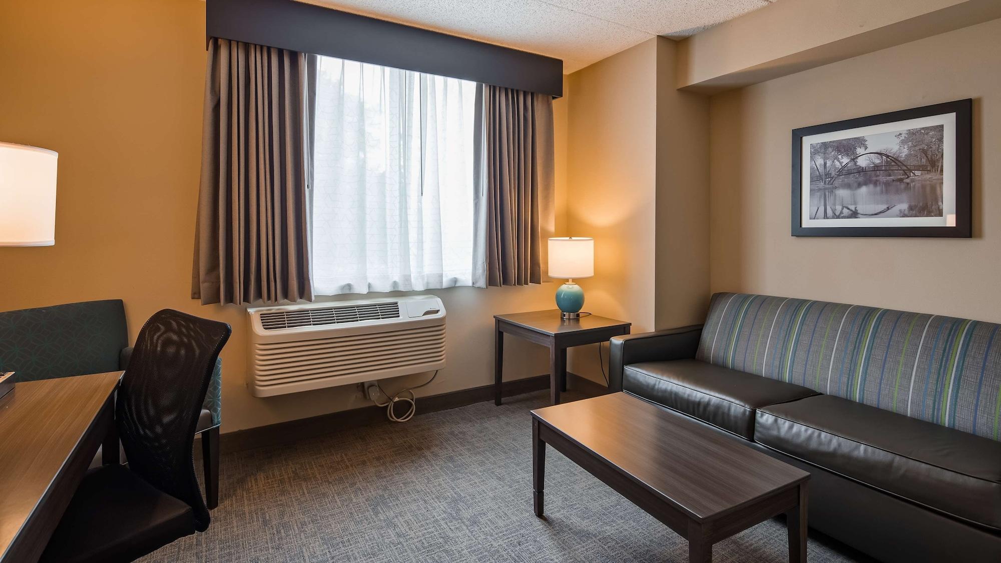 Western East Towne Hotel