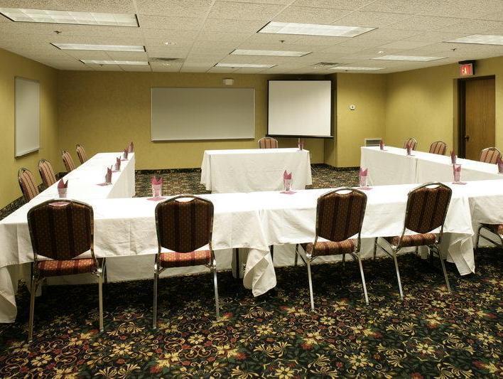 Hotel Western East Towne 3*